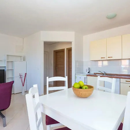 Rose Apartment