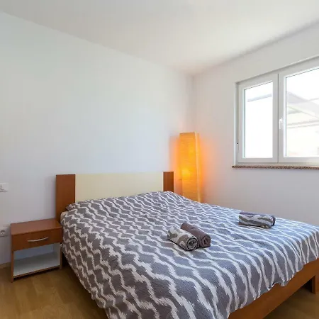 Rose Apartment